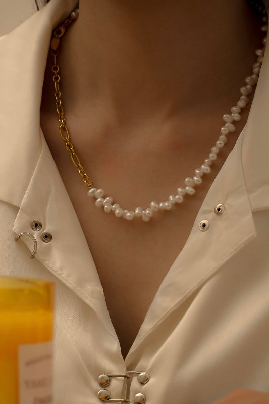 Beaded Necklace with Freshwater Pearls